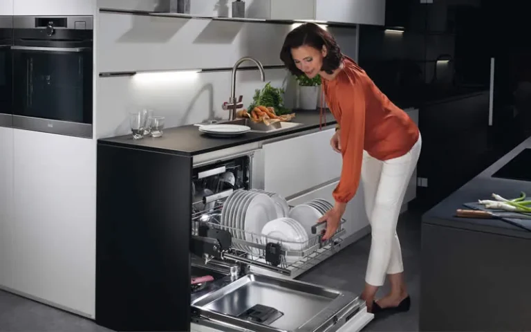 uniprice-scopri-lavastoviglie-aeg-testata